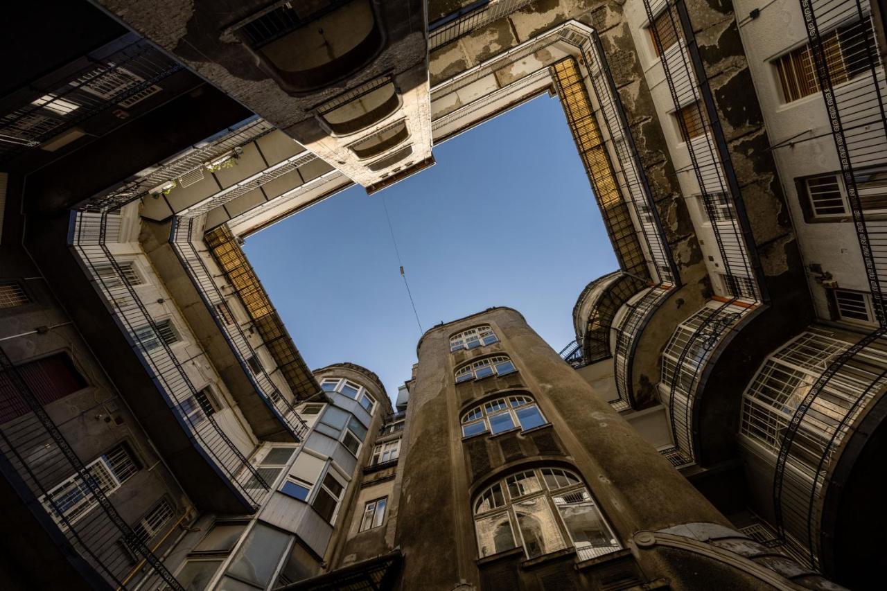 Skyline Serenity Retreat @Vaci Most Famous Street Budapest Exterior photo